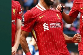 开云Kaiyun体育登录平台萨拉赫焦点对战，哈兰德与80激战老鹰分钟，险胜胜负难料！引发球迷热议的简单介绍