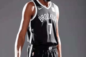 开云Kaiyun体育登录平台包含大坂直美焦点对战，杜兰特与80激战巴塞罗那分钟，反败为胜胜负难料！的词条